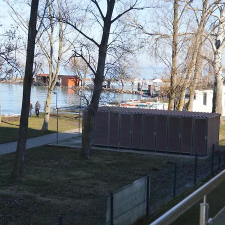 Appartamento Ezuestpart Granada 4 Koezvetlen Vizparti Luxus