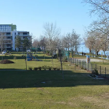 Ezüstpart Granada 4 Közvetlen Vizparti Luxus * Siofok