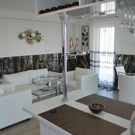 Ezüstpart Granada 4 Közvetlen Vizparti Luxus *