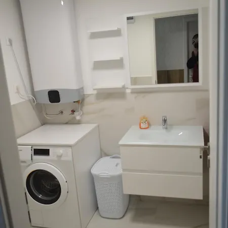 Appartamento Ezuestpart Granada 4 Koezvetlen Vizparti Luxus