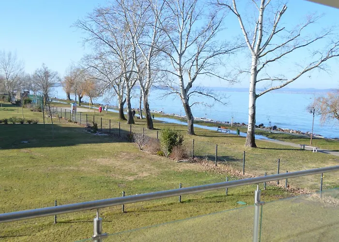 Appartamento Ezuestpart Granada 4 Koezvetlen Vizparti Luxus Siófok
