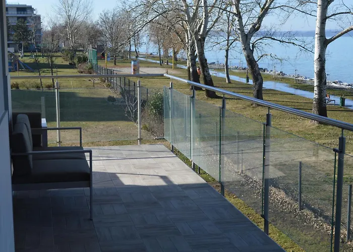 Ezuestpart Granada 4 Koezvetlen Vizparti Luxus דירה *