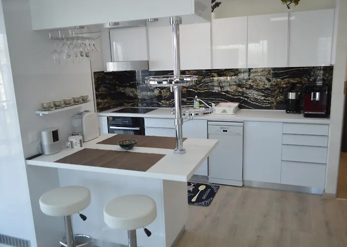 Ezuestpart Granada 4 Koezvetlen Vizparti Luxus * Siófok