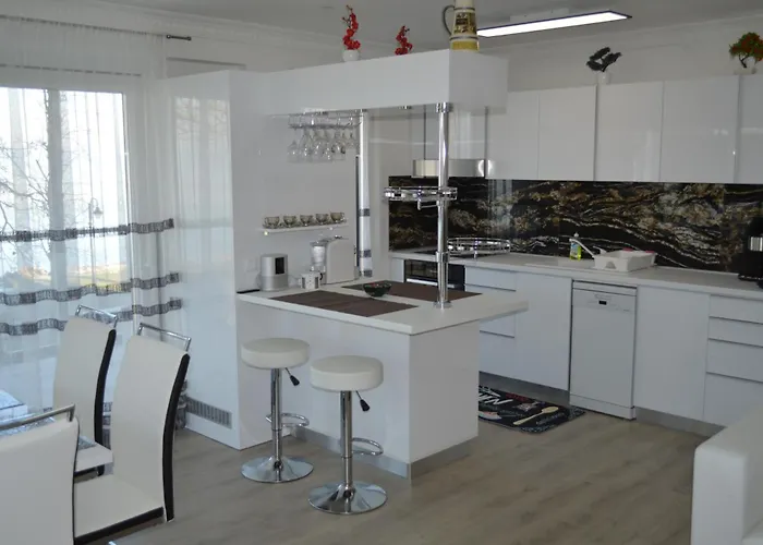 Ezuestpart Granada 4 Koezvetlen Vizparti Luxus Siófok
