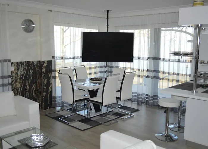 Ezuestpart Granada 4 Koezvetlen Vizparti Luxus Appartamento Siófok