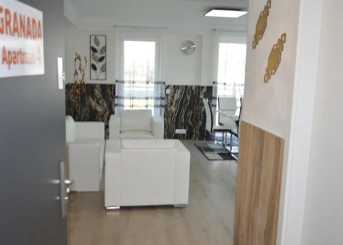 Ezuestpart Granada 4 Koezvetlen Vizparti Luxus * שיופוק