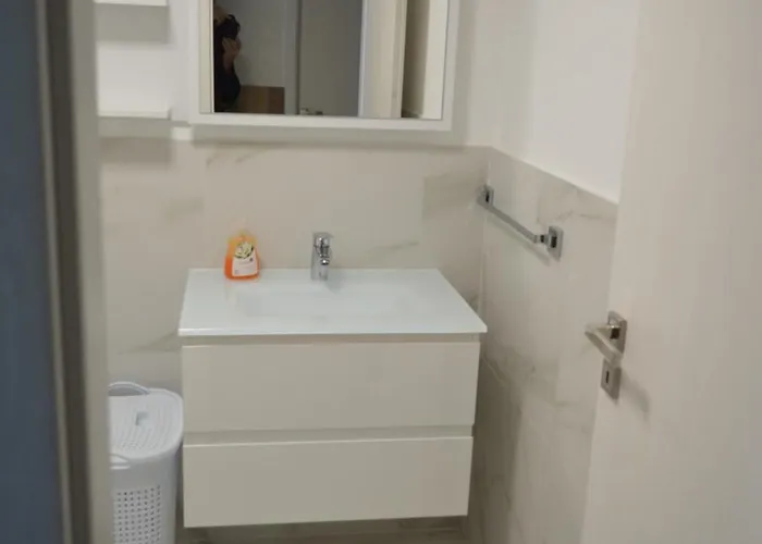 Ezuestpart Granada 4 Koezvetlen Vizparti Luxus * שיופוק