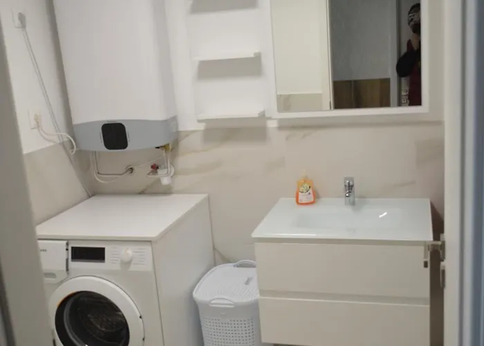 Appartamento Ezuestpart Granada 4 Koezvetlen Vizparti Luxus