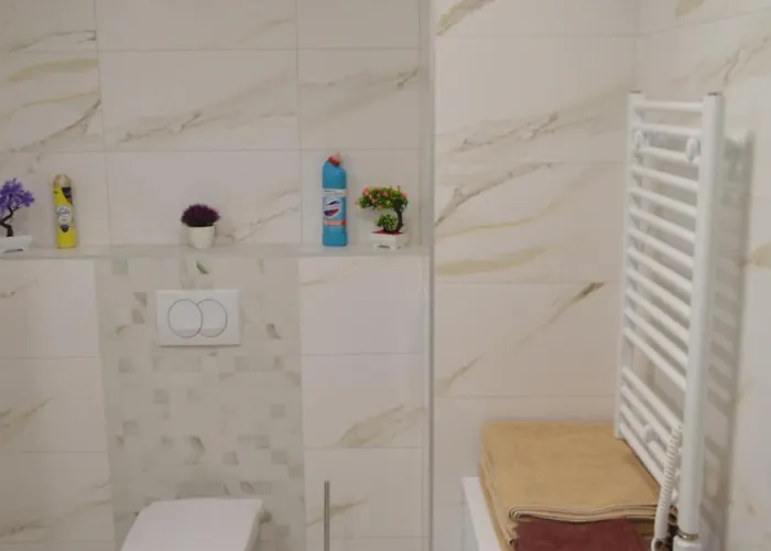 Ezuestpart Granada 4 Koezvetlen Vizparti Luxus דירה *