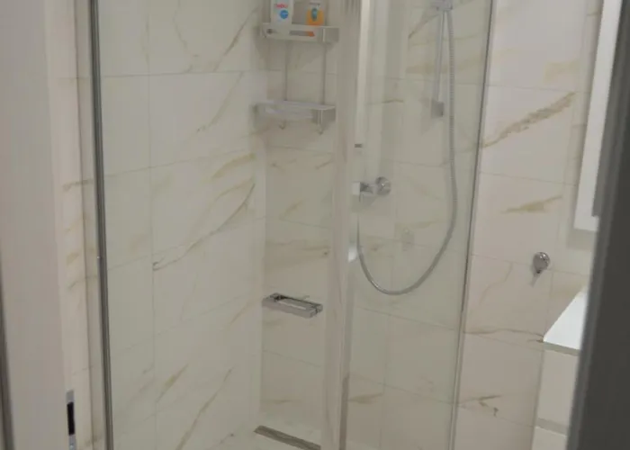 Ezuestpart Granada 4 Koezvetlen Vizparti Luxus דירה שיופוק