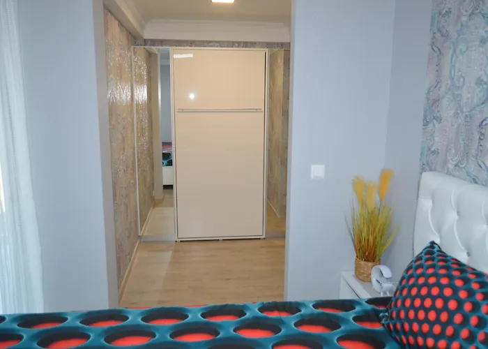 Ezuestpart Granada 4 Koezvetlen Vizparti Luxus Appartamento