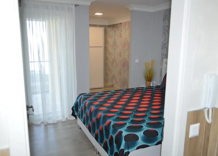 Appartamento Ezuestpart Granada 4 Koezvetlen Vizparti Luxus